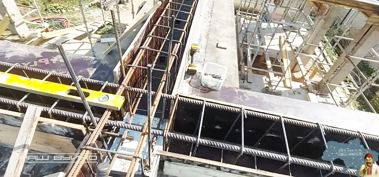 бетонні каркаси для створення монолітного армопоясу