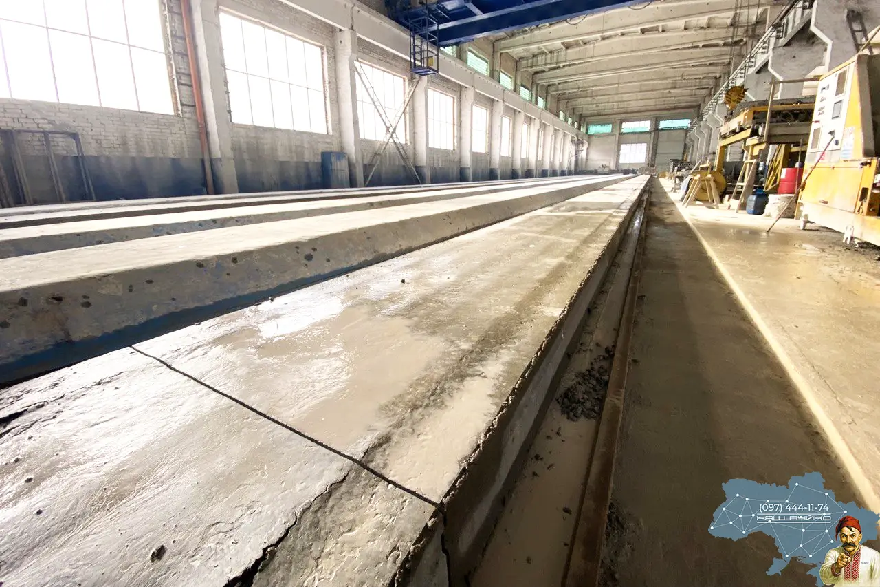 як виглядає процес формування екструдерних плит перекриття пб на стенді